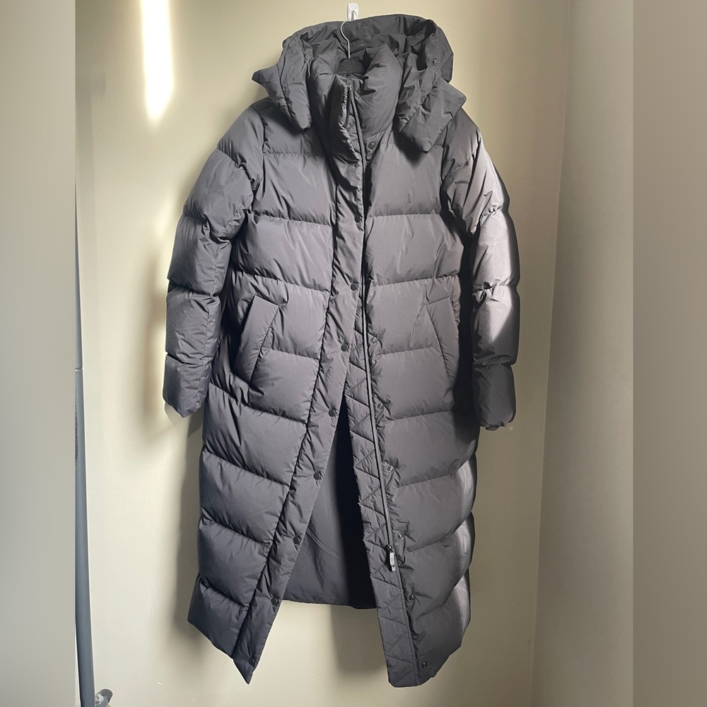 Lululemon Wunder Puff Long Jacket size 4 black